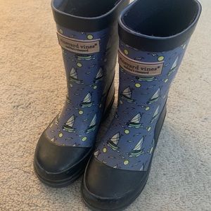 Vineyard Vines rain boots.